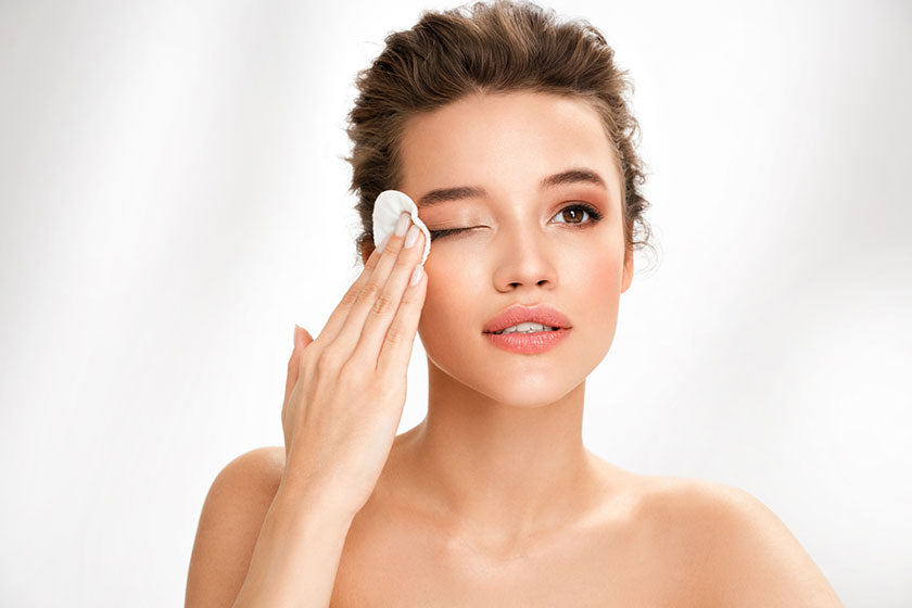 What’s the Best Way to Remove Makeup Without Harming Your Skin?